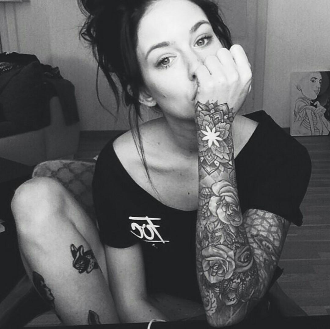 Pin by Suzanne Price on My Style | Body art tattoos, Vine tattoos, Elements  tattoo, image size:1080x1077