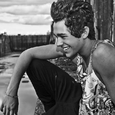  HAPPY BIRTHDAY   
I wish u have the best day ever, I love u,  follow me in AUSTIN MAHONE 