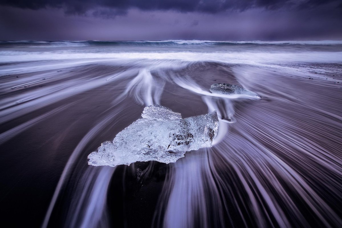 500px's tweet photo. The ebb and flow of waves and tides at Jokulsarlon, Iceland. Photo by @trevcole1: http://t.co/tAuTutQVmJ http://t.co/YuLuokG8MN