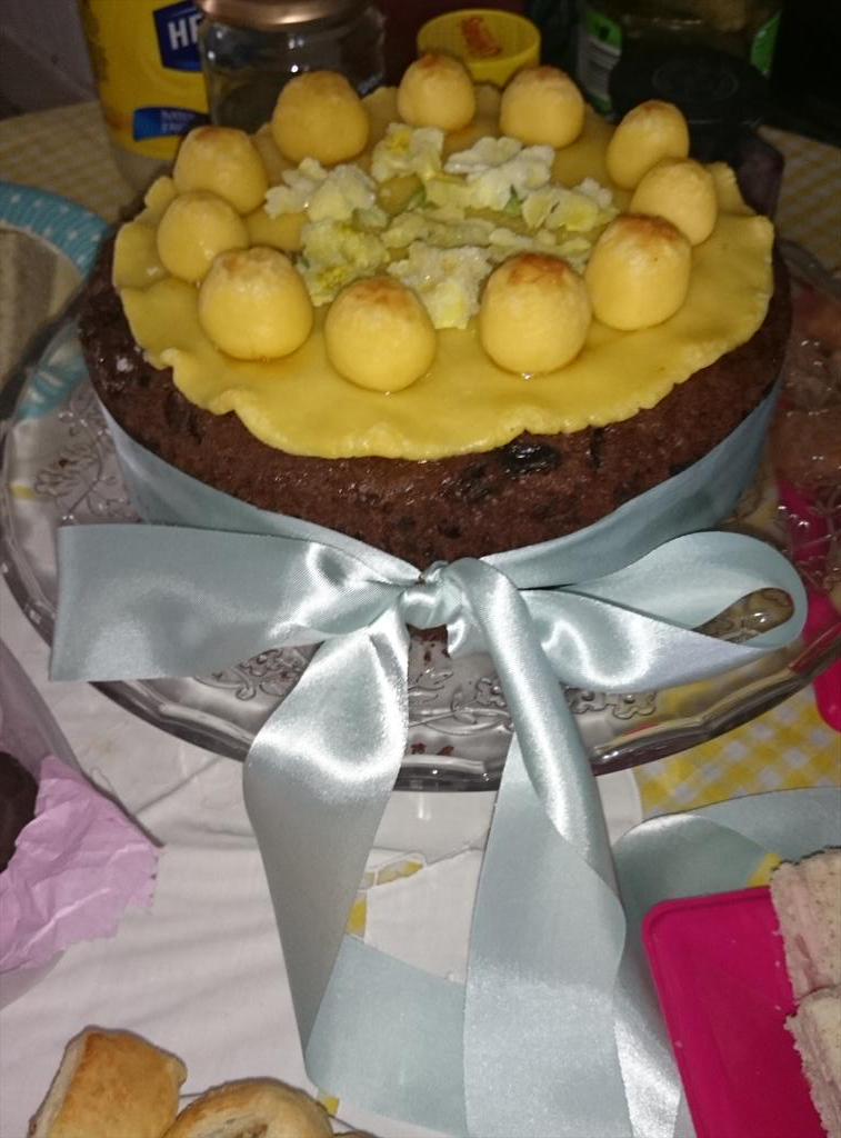 DMA_FoodTech's tweet photo. Homemade lemon pavlova nest, Mary Berry simnel cake, chocolate log and spiced biscuits. How are you celebrating? http://t.co/Ze7mFGZmZS