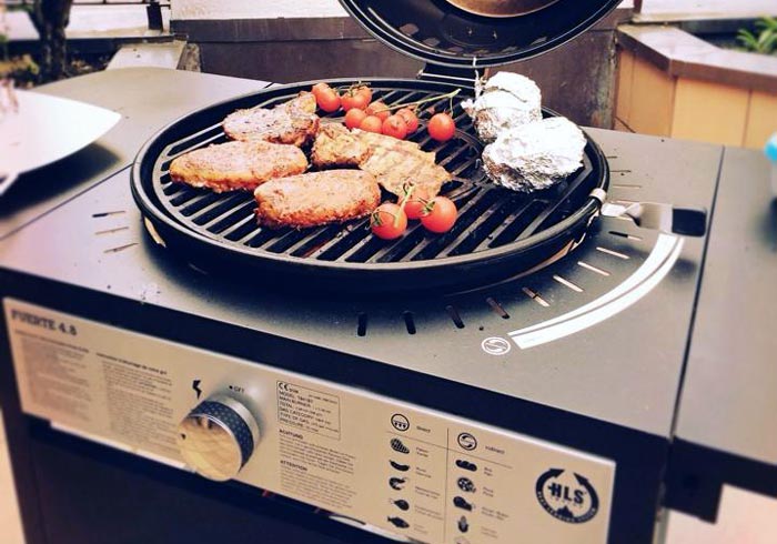 Sunset_BBQ's tweet photo. De eerste BBQ demo van het Paasweekeinde zit erop, met veel positieve reacties. 2e paasdag zijn wij bij @TcKolbach http://t.co/2KRaMTgsIq