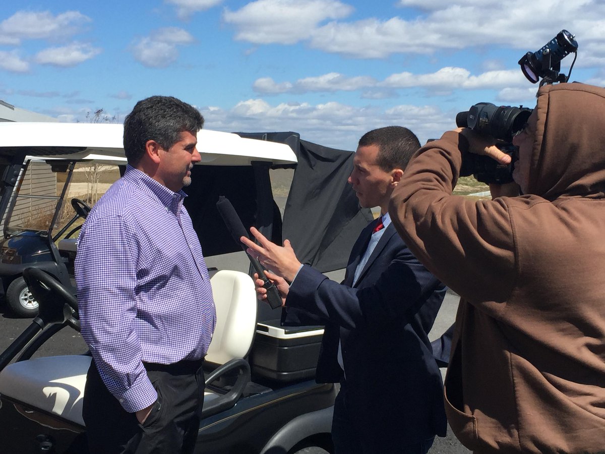 roedigerj's tweet image. Great interviewing with @danbowensfox5 today @TrumpFerryPoint to celebrate opening weekend! Tune in tonight at 6 &amp;amp; 10