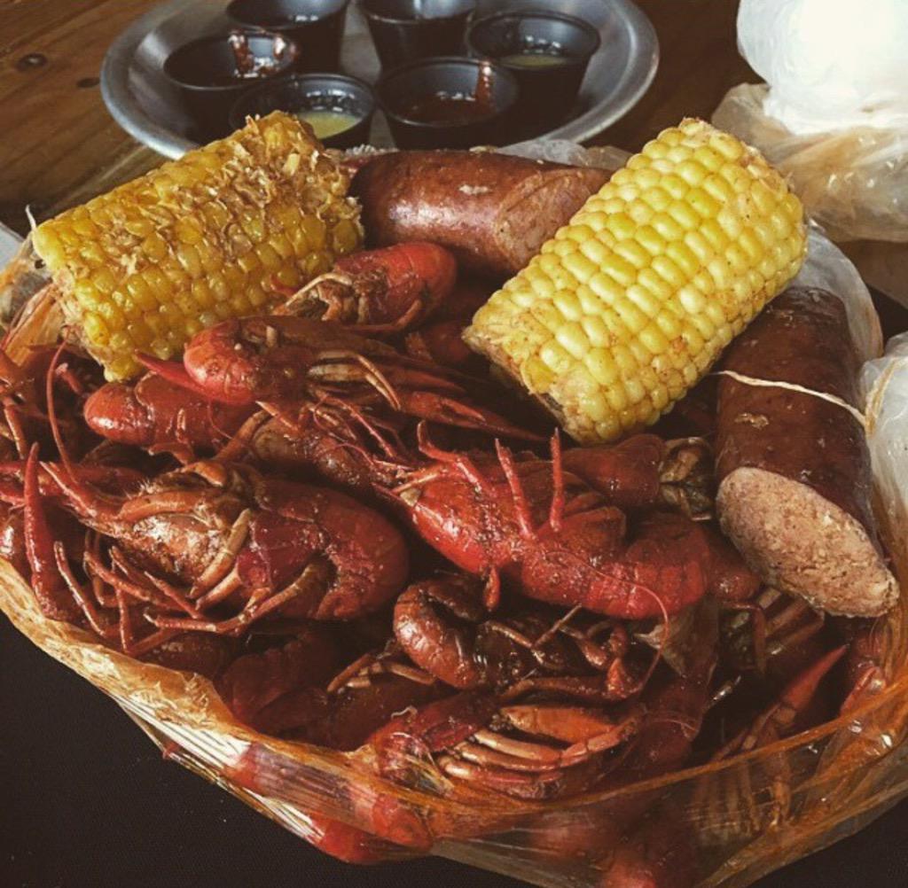 therapyhou's tweet photo. Mouth watering crawfish served all day starting at 3pm
@stickypromo
#thehousehouston #crawfishsaturdays #houston http://t.co/sNCPDFMWsW