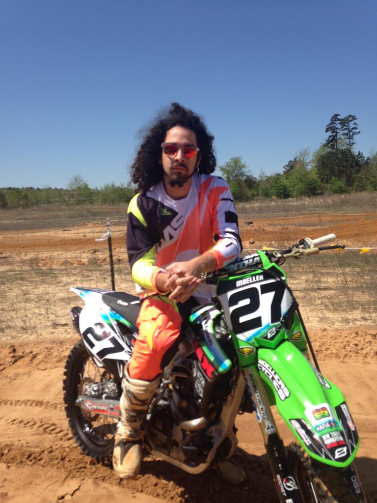 RogueLocusts's tweet image. Blake is doing a little riding before showtime