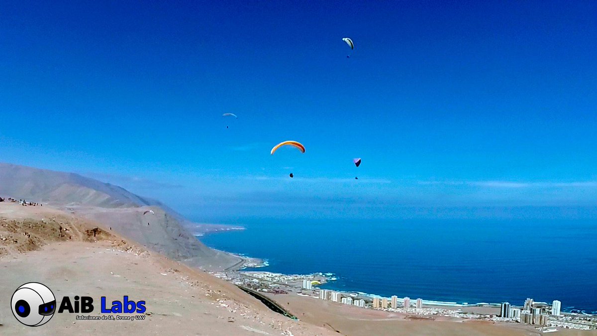 aiblabs's tweet photo. Vuelo de Parapentes desde Alto Hospicio. con AiB Labs #iquique #alto_hospicio. http://t.co/sGp6R3ihMW