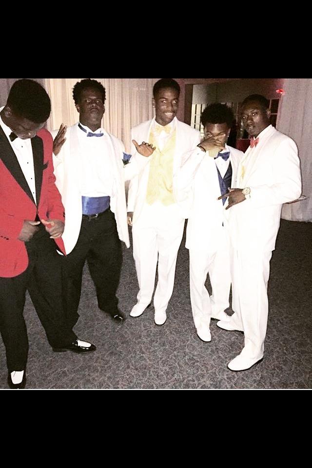 _riotv's tweet image. #BangBros #Class2K16 🏈🏈💪