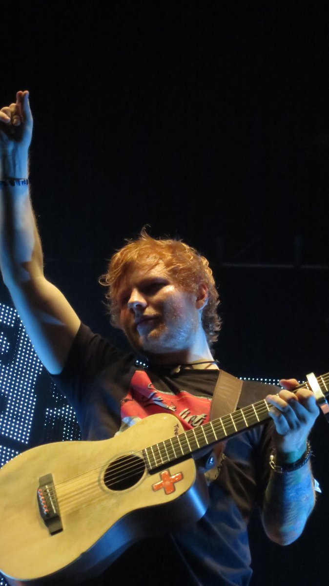 MartinCox0155's tweet photo. I can name that song in one #PlusTour #EdSheeran #HesTheOne @radiodisney http://t.co/IuzmH69C6H