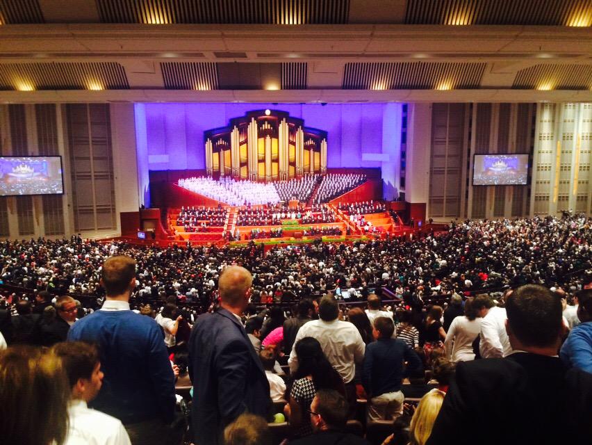 kjkangs_12's tweet photo. General Conference πβ€οΈ #SoManyMormons http://t.co/1iMtos3VJz
