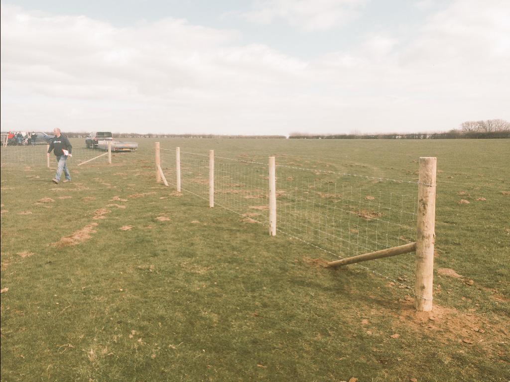 valtra162's tweet photo. Well done gelligaer Yfc junior fencers for coming first at Glamorgan field day today Welshpool here we come :) !!! http://t.co/x0wAy1LGzD