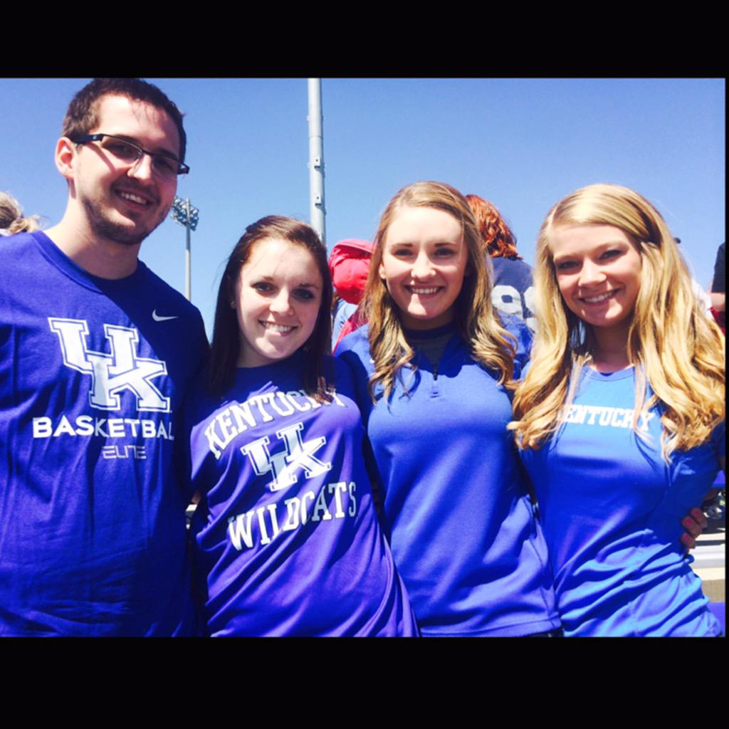 jules_harp's tweet photo. UK softball ⚾️ http://t.co/JUwbfRhfUD