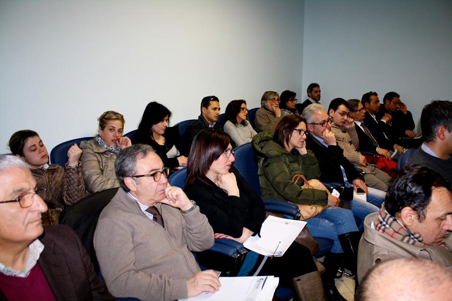 FENAPI_Group's tweet photo. #CorsiFormativiFENAPI
Il corso Fenapi sulle Nuove Strategie di sviluppo fa tappa a MESSINA.
http://t.co/oNyL6eMJrt http://t.co/DrKlOxTHZm
