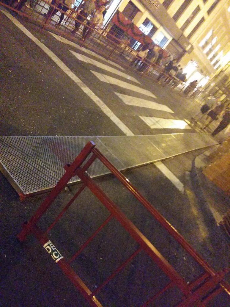 ArtesacroT's tweet photo. @ResurreccionSev os apoyamos. Esto nos parece lamentable. #Campana #Consejo http://t.co/Ly3PT0Jt70
