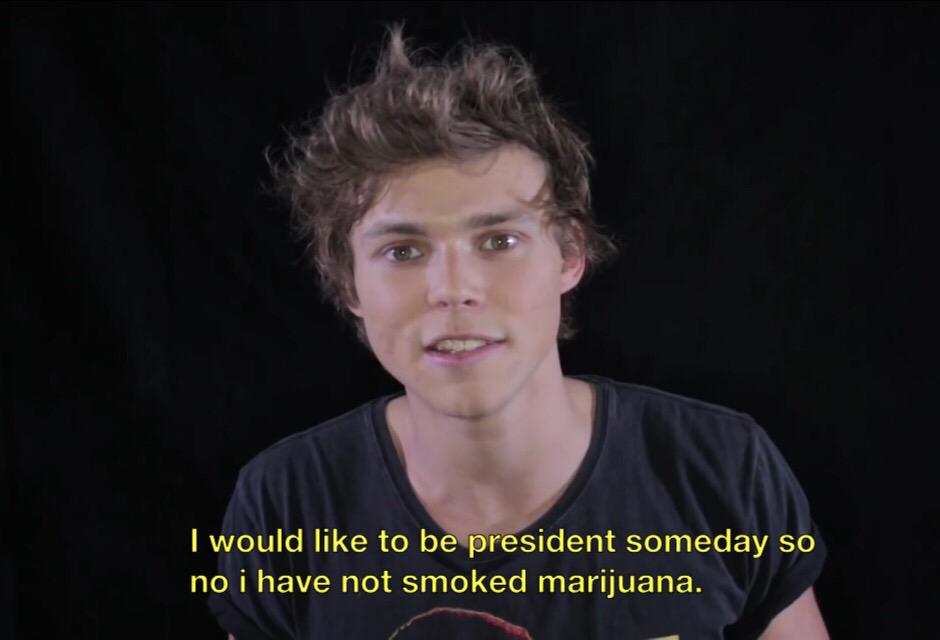 5SOSAsParksNRec's tweet photo. http://t.co/QKzEb46MAO