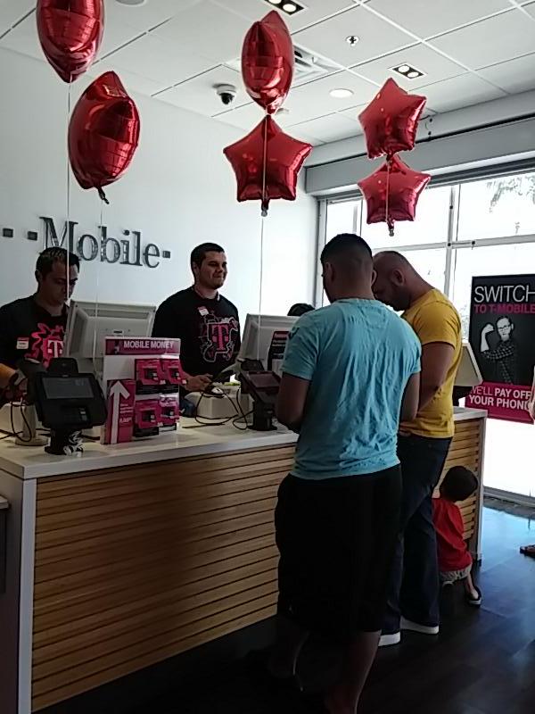 Let us help you grow your Business! Another Happy Customer!@JohnLegere @TMobileLatino @TMobileBusiness