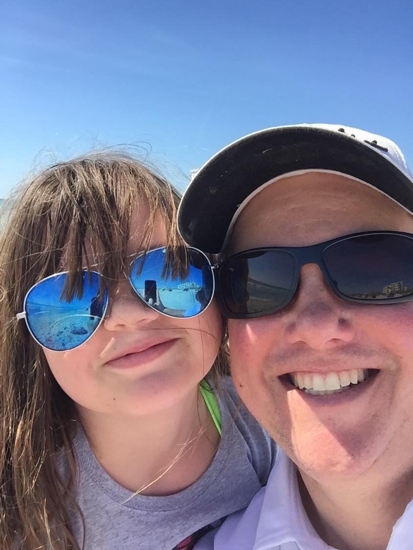 mattsiemer's tweet photo. Selfies in paradise. One more day. #LBKlife #lifeonthekeyishard http://t.co/LtL1uS7zjo