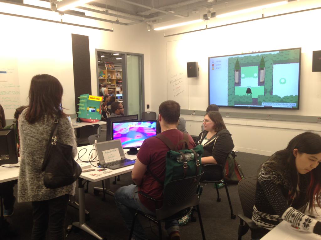 G4C's tweet photo. Really interesting games in @DifferentGames Arcade. Play some of them here http://t.co/3srCuU2TnH http://t.co/lHYyKthbuA