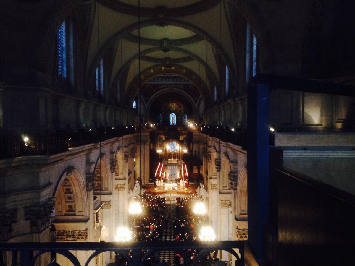 StPaulsChoir's tweet image. St Paul's celebrates the Light of the World as 107 people are confirmed by the Bishop of London at the Easter vigil.