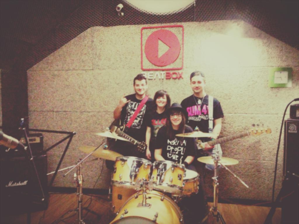 InWonderland_it's tweet photo. #todaysession #music #bandphotos #punkrock #weareinwonderland #wearetherealinwonderland http://t.co/TvemK4en0T