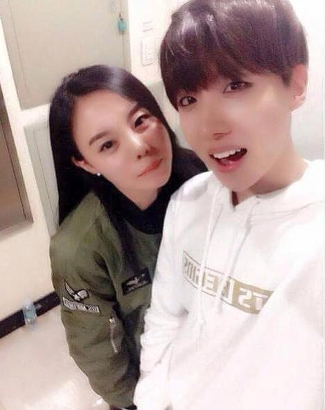 [Picture/IG] J-Hope and Sister [150329]