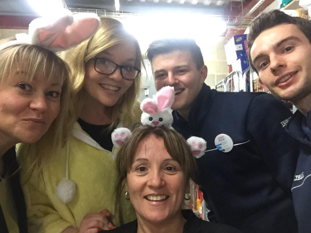 Marie_Lloyd1's tweet photo. @ExpressWarley fantastic warehouse stds today! All set for Sunday! Well done guys 👍 http://t.co/MKCfcGVH3u