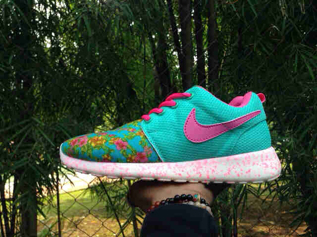 kenzopard's tweet image. Kak @adelladellaide mau endorse nike rosherun floral ini boleh?♥♥