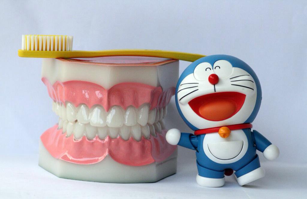 PeriGigi_ID's tweet photo. Menyikat gigi 2 kali sehari, pagi setelah sarapan dan malam sblm tidur, Dpt mencegah gigi berlubang lho http://t.co/i3jjUWeFym