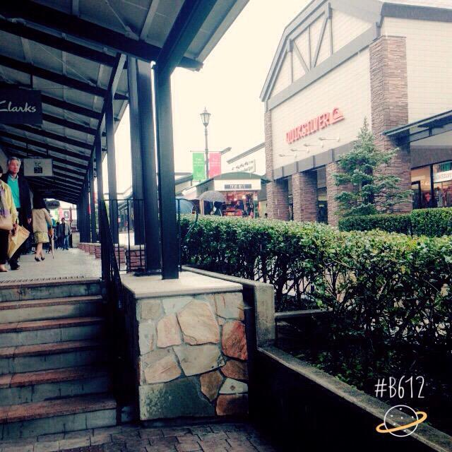Vivta___n's tweet photo. アウトレットに来たよ。 http://t.co/wXKvJCeNia