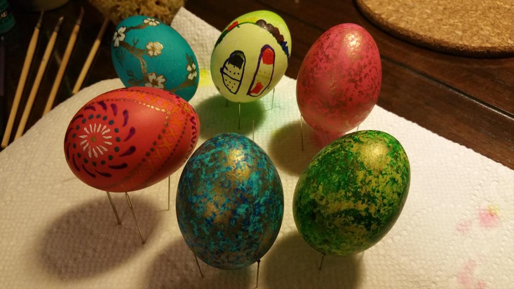 hksa87's tweet photo. I didn't remember easter eggs being so time consuming and difficult... http://t.co/2SdUJ2hmua