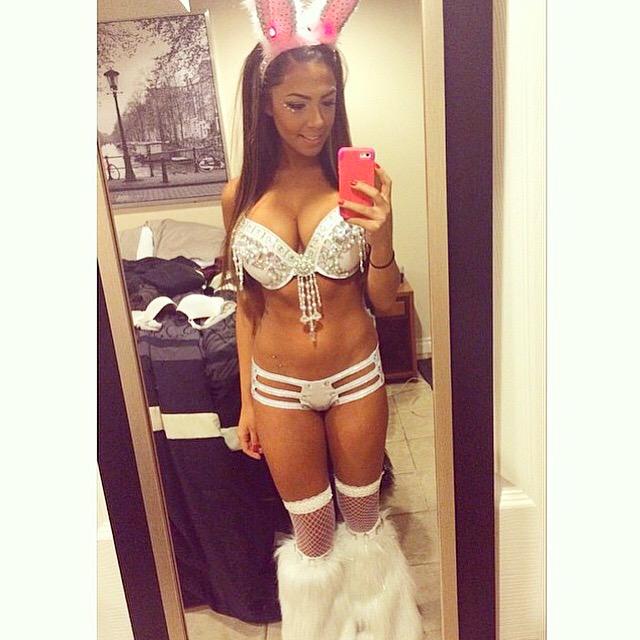 hottest_of_edm's tweet photo. Oh myππ₯π» #UMF #edmbabes #ravegirls #edm #borgeous #EDMBD #Ultra #r3hab #PLURBunnies #edmgirls #Ultra2015 #ravebabes http://t.co/qBp4Jir1Yb