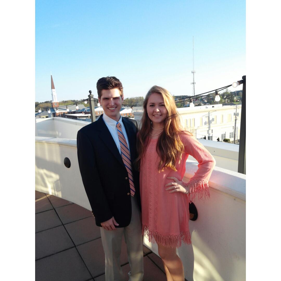 ambernberry's tweet photo. wedding date w baby 💜 http://t.co/zk2OFCoOEm