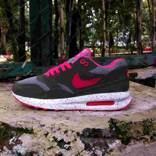 kenzopard's tweet image. Nike LUNAR1 size 37-40 harga 225.000 . Order? Check bio 👌👌