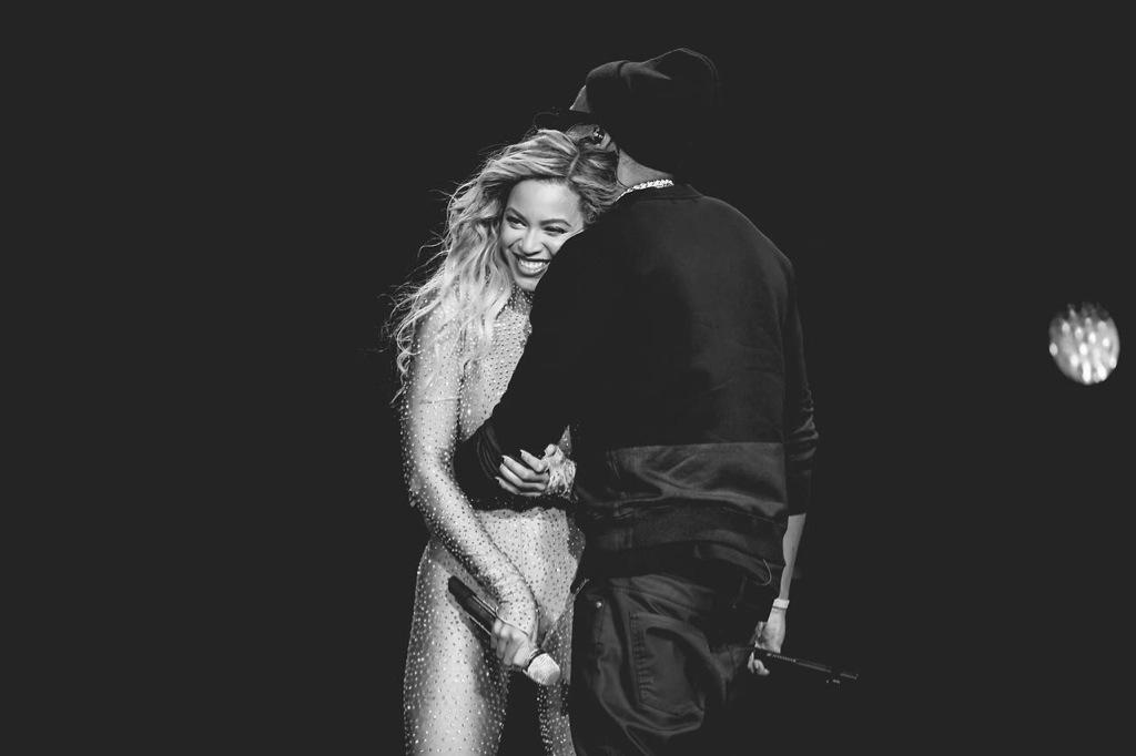 BriyoncE4's tweet photo. Happy Anniversary 🐝 #foreverinlove  @Beyonce http://t.co/ds2r8ytwQv