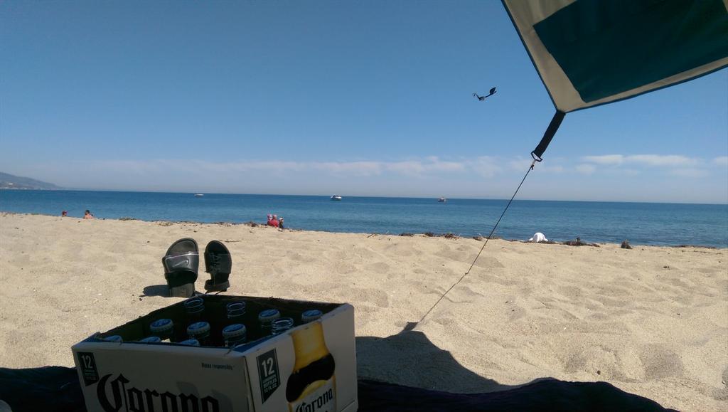 RalphRomanIII's tweet photo. Beach shoot #LiLoLA #1000Words #LA #Malibu http://t.co/4AJ8LpOZGh