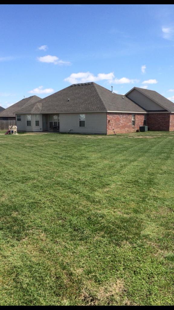 Thank you <a href="/jarredm17/">Ja®®ed Moore</a> The Finisher 4 making my yard look great last week. If u need ur yard taken care of he is great!