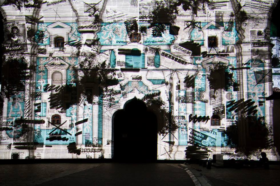 TetySt's tweet image. Amazing light show in #Kyiv today #frenchspring