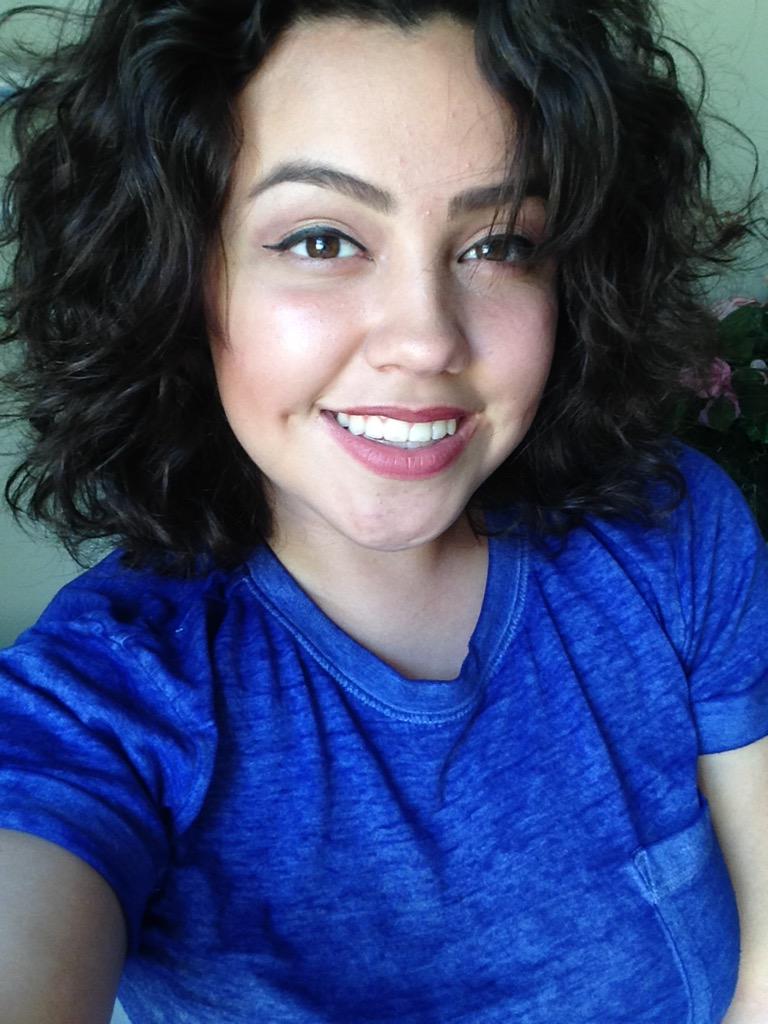 _Ashleysolange's tweet photo. Puffy haaair and fat cheeks should help me have a good day #workingonselfconfidence✨💅😻 http://t.co/W4kZNHVhL9