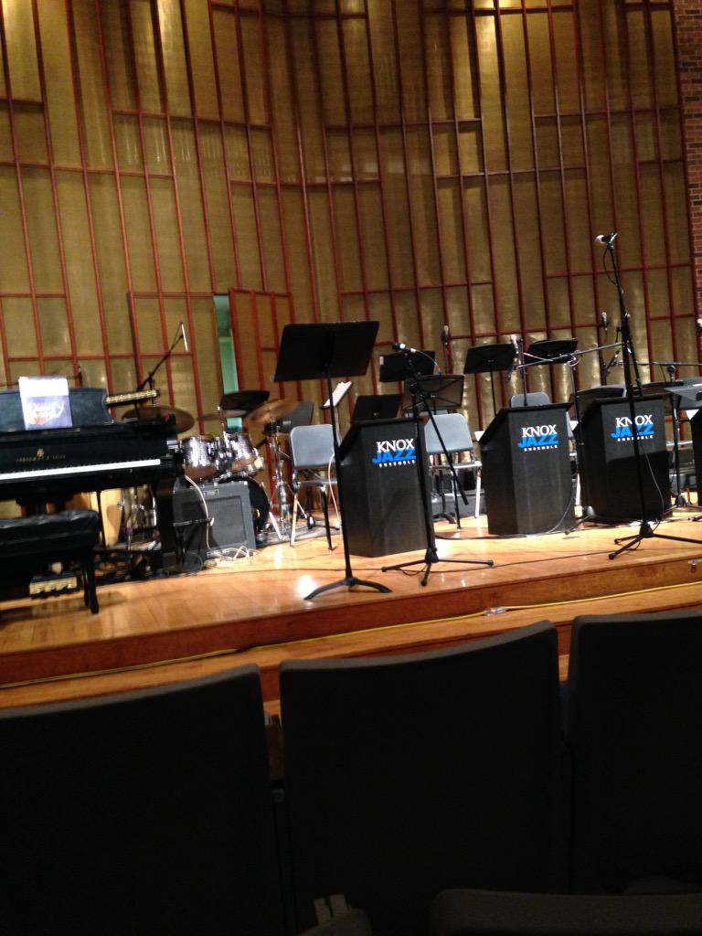 ClayGinglen's tweet photo. Jazz at Knox College http://t.co/0CyfUjBBIe