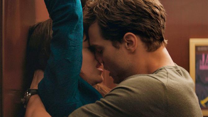 Variety's tweet photo. #FiftyShadesOfGrey will have likely grossed $566 million worldwide by Sunday http://t.co/GF6jWHpGAv http://t.co/AIWv6O4eAJ