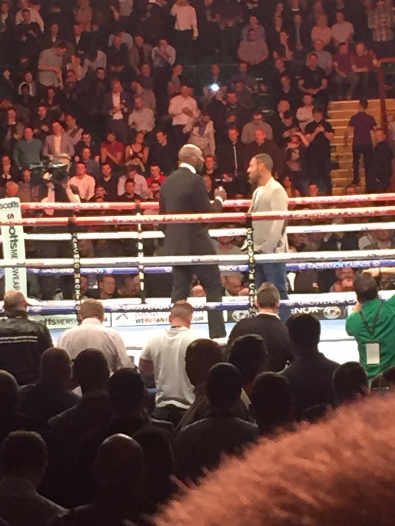 KatyMorrey's tweet photo. What an insane night of boxing http://t.co/5KCdzznZYZ