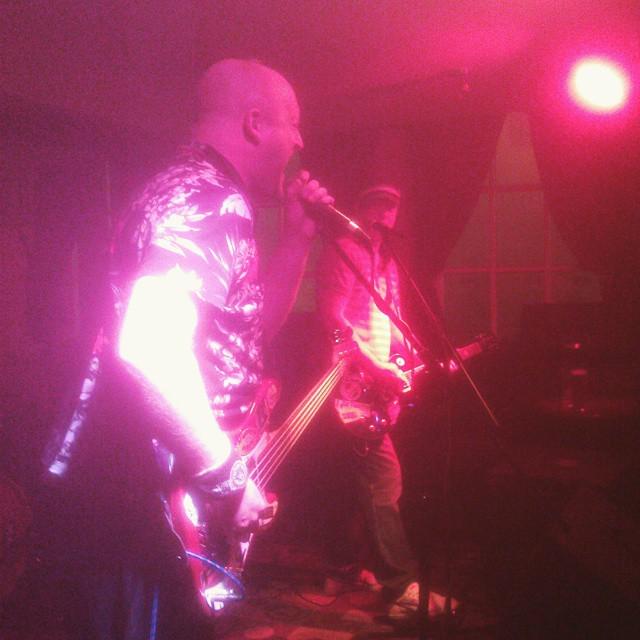 bingojackson's tweet photo. The Crash Mats at #banktoptavern #crazypunks @evilbazz316 http://t.co/YDQCxLm797 http://t.co/l6H8HXcrCd