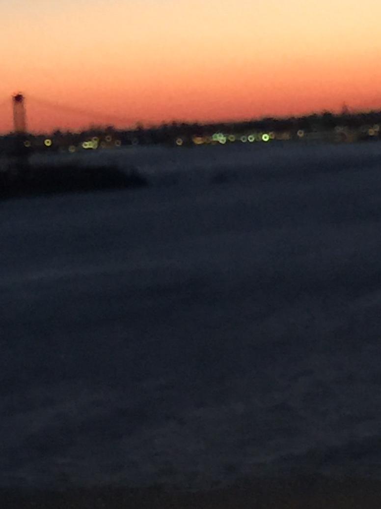 NovanTravelers's tweet photo. New York City skyline from the bridge.. Beautiful sunset. http://t.co/09QXH5i0lh
