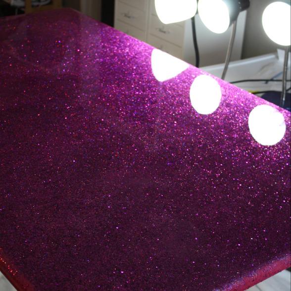 I looooove glitter!!!! Glitter table | Search Results | wickednails wickednails.wordpress.com/?s=Glitter+tab…