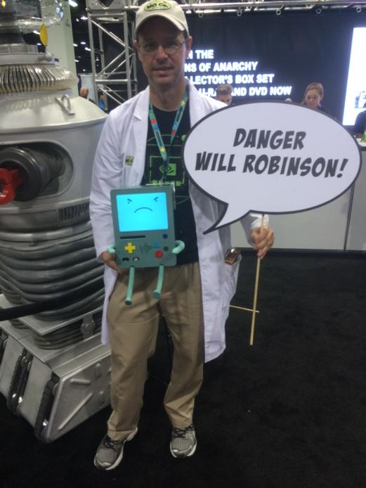 orbian's tweet photo. Beemo in danger at #wondercon. #adventuretime. #lostinspace http://t.co/0VuWclHgLH