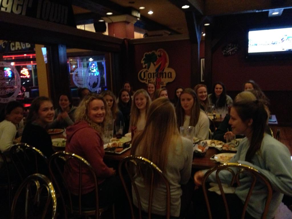 U19ScotLax's tweet photo. Enjoying the local food @BillBatemansTU #bantermore http://t.co/wWWjoqRQKc