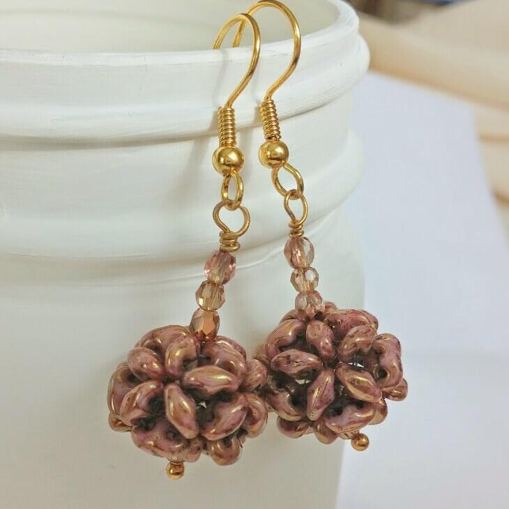 annica37's tweet photo. Beaded bead in my Etsy shop https://t.co/vvPLlYCIyj #shoppershour #luvbeads #fashion jewelry #cuteearring http://t.co/Y5SdQnAsXS