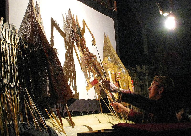 Clamityjan's tweet photo. Wayang Kulit Puppet Show - https://t.co/UT2A5YKbHJ - https://t.co/j1lMMovkt6 - #Indonesia #culture