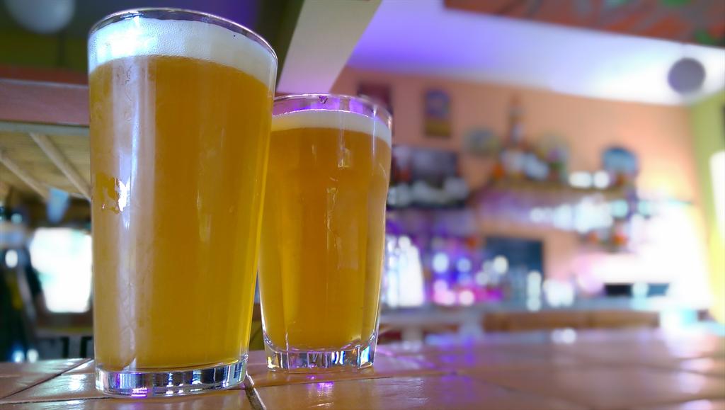 el_frisi's tweet photo. Cheers! 🍻 @htc @HTCUSA @HTC_UK #ufocus #oneography #HTCOneM8 http://t.co/68WbTMQzgT