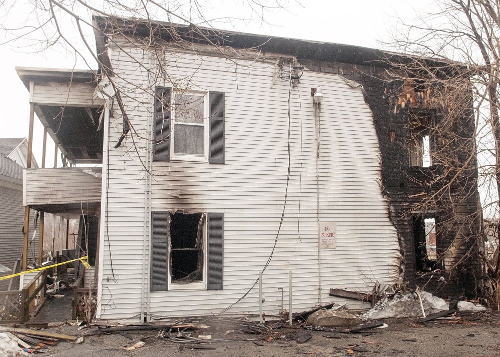centralmenews's tweet photo. Augusta fire caused by cigarettes thrown into plastic bag @Paul_Koenig reports. http://t.co/5A3gRJDqRK http://t.co/l7aiNjzOYe