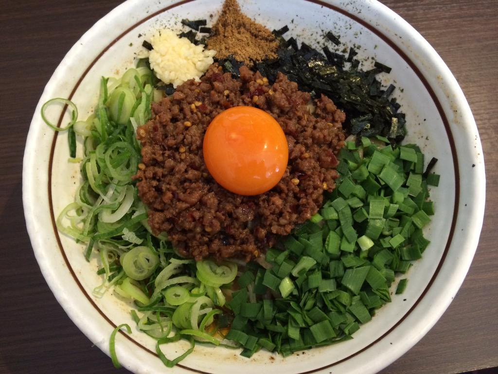 fake_trick's tweet photo. 名古屋の麺屋はなびまで行ったけど2時間待つほどの味ではなかったかなぁ http://t.co/RU6wAAcpoq