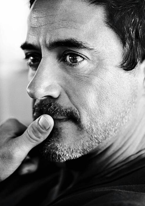 MuMoFacts's tweet photo. @RobertDowneyJr turns 50 today, Happy birthday! #IRONMAN #TheAvengers http://t.co/S8YOkgW4Bz